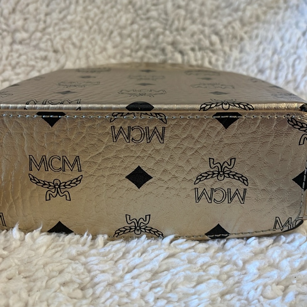 Mcm Stark Pushlock Cluth In Visetos - image 6